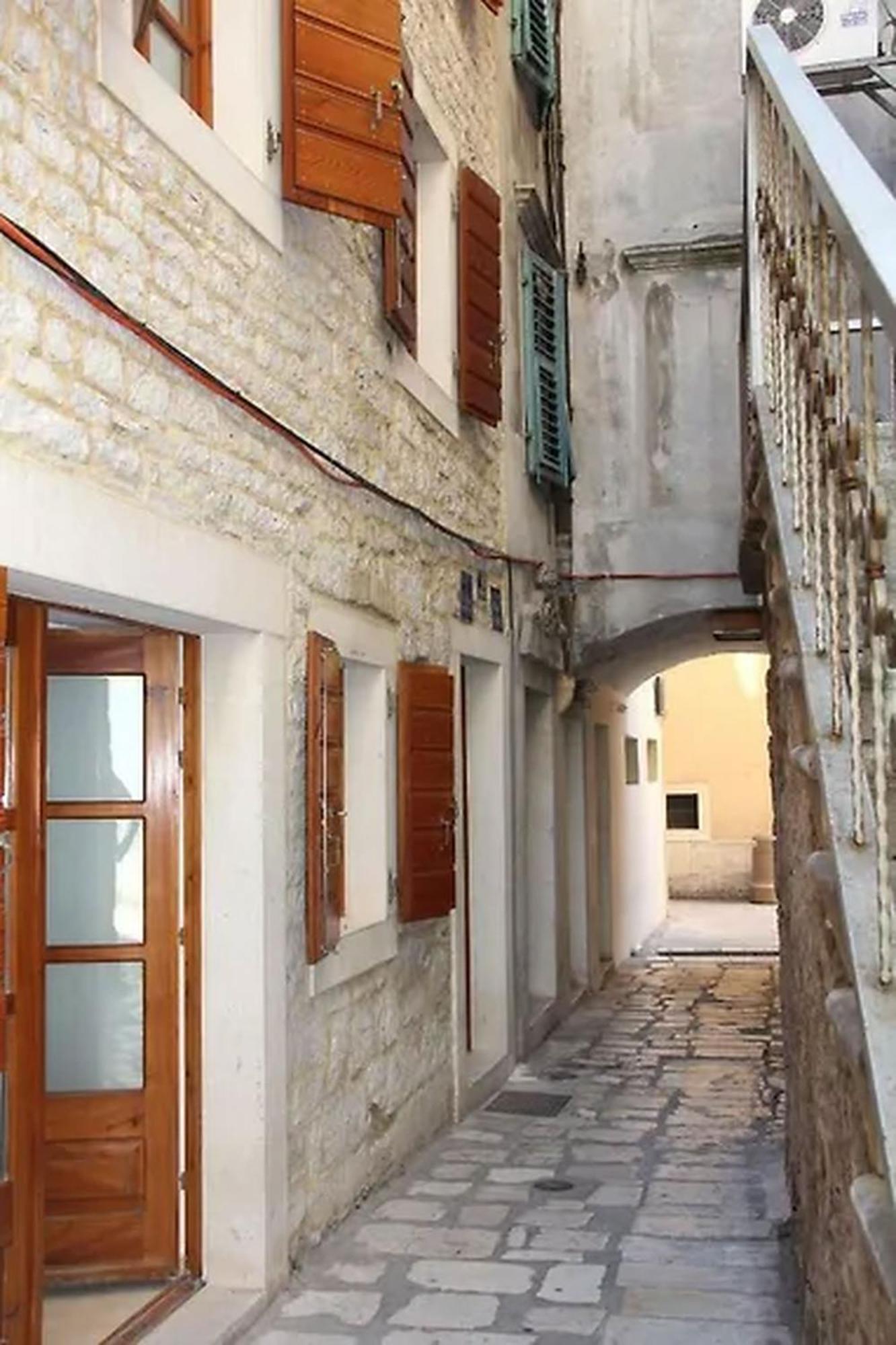 Sunny Rooms And Suites Šibenik Dış mekan fotoğraf