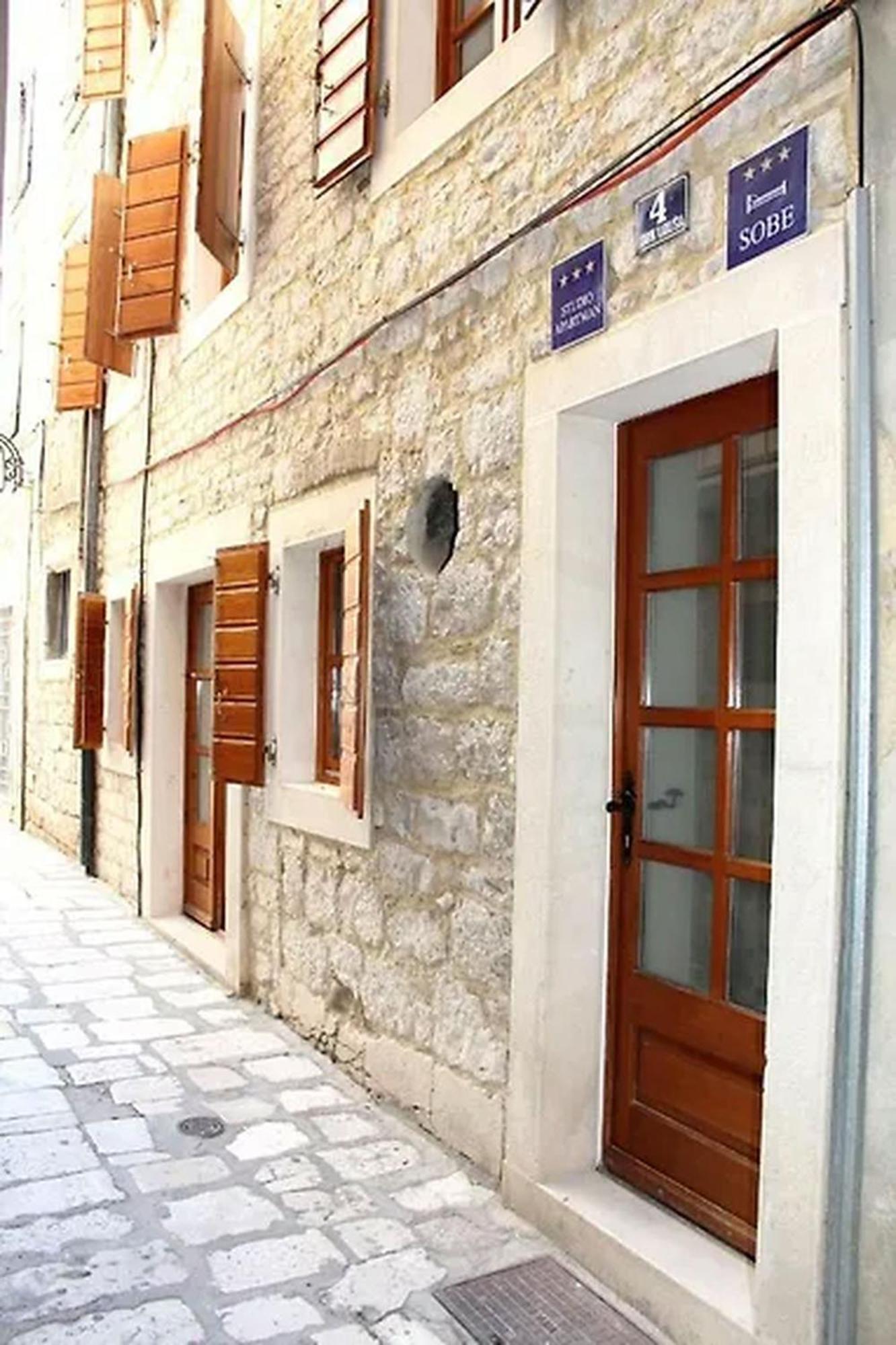 Sunny Rooms And Suites Šibenik Dış mekan fotoğraf